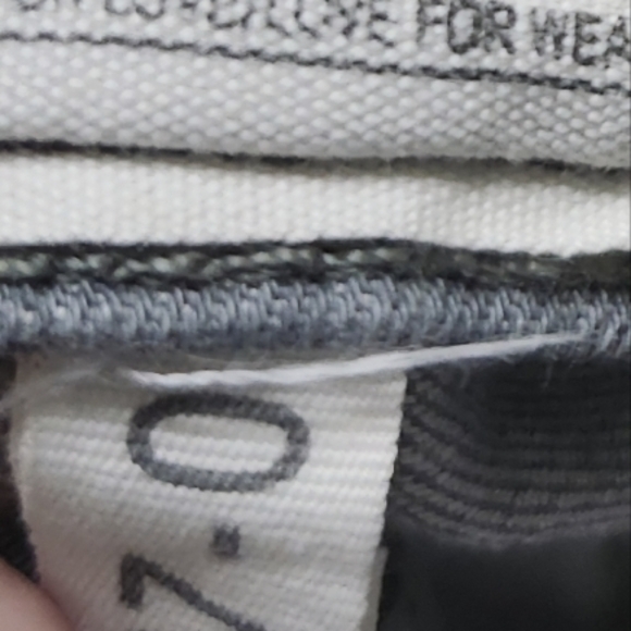 Current Elliott Gray Jeans. - Picture 9 of 9